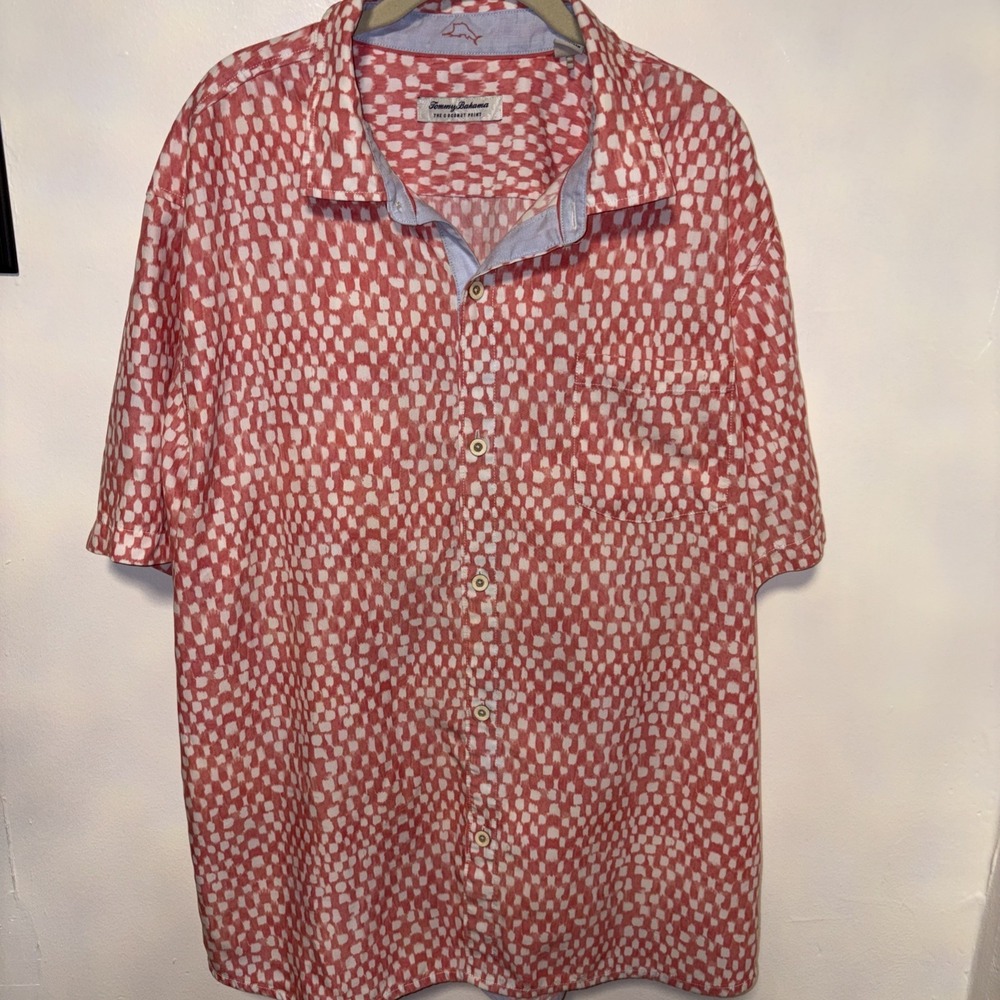 Tommy Bahama Shirt Mens Large Red The Coconut Point CoolMax Short Sleeve Ikat